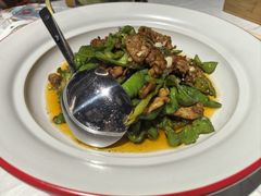 黑土猪辣椒炒肉-洪福龙虾