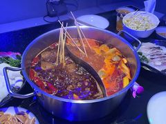 -唯爱KTV聚会餐厅(仙林东城汇店)
