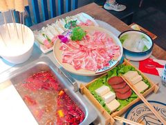 -尚尚仙·酸汤猪手·猪肚鸡火锅(华联万柳购物中心店)