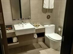 卫生间-如家精选酒店(苏州火车站万达广场地铁站店)