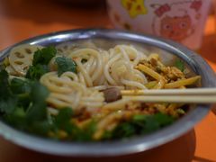 -地道战卤粉(名牌大厦店)