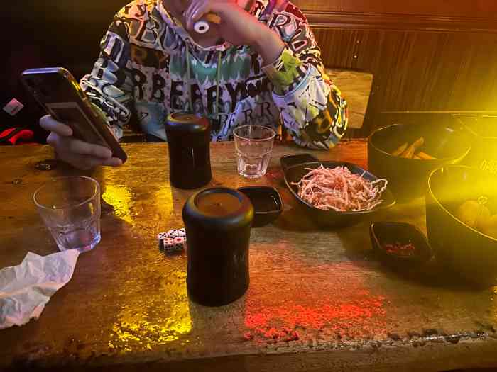 perrys·酒吧(浦东店)-"晚上是开启另一个世界的大门,气氛还好,音.