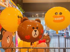 -LINE FRIENDS Garosu-gil Flagship Store