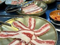 -臻牛烤肉