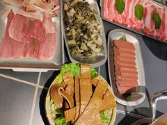 -由衷贵州酸汤牛肉火锅(新桥店)