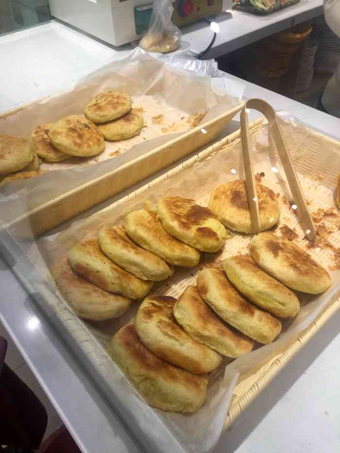 志勇烧饼哈尔滨大街店-"[薄荷]环境:这家店就在路口特别好找店.
