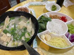 -官塘陈记鱼生·潮汕砂锅粥·牛肉火锅(潮枫路总店)