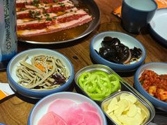 -明洞阿姨·韩式酱蟹烤肉·创意料理(三元桥店)