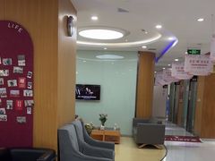 -雅悦齿科(顾村公园店)