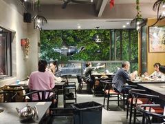 大堂-野迹·石橄榄鸡·烧烤(新洲店)