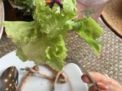 -Chom Cafe and Restaurant