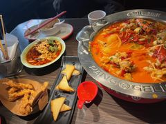 -胖哥俩肉蟹煲(上海悦荟广场店)
