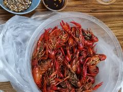 -虾弄弄海派小龙虾·牛羊蝎子火锅