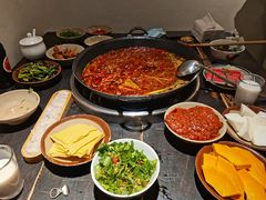 -四小区火锅·巷子里的重庆火锅(花照壁店)