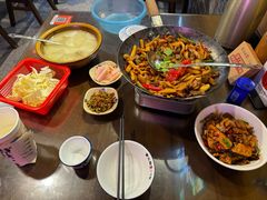 -富正毅三下锅·湘西韵味(天门山索道店)