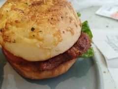 招牌秘制鸡腿堡-必胜客(王府井店)