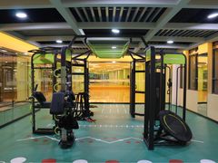 -珠穆朗玛健身中心