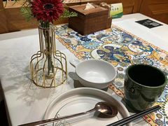 -云海肴·汽锅鸡·云南菜(天山百盛优客店)