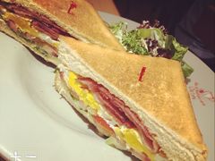 -Lia Cafe Bar Restaurant松山咖啡屋
