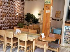-猫的天空之城概念书店(丽江古城饮玉巷店)