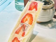 草莓三明治-Fruwich果明治(西单更新场店)