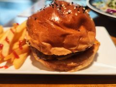 -HUZI虎滋精酿餐吧(京西大悦城店)