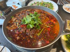-万重锦·人文川菜馆(骡马市店)
