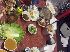 -四囍码头海鲜烧烤自助火锅(外滩南京东路悦荟广场店)
