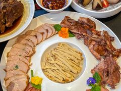 -红东阁东北菜烤肉酒馆(CROSS万象汇店)