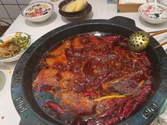 -卤校长老火锅(杨家坪直营店)