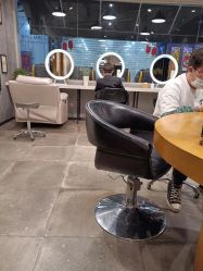 -时尚殿堂明星门店