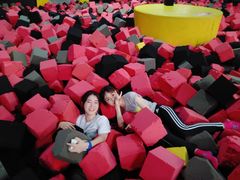 -嘿哟动霸CHUA·新潮玩运动娱乐中心·蹦床滑冰团建乐园