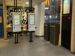 -麦当劳(假日广场店)