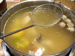 -左庭右院鲜牛肉火锅(金山万达店)