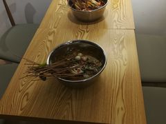红油味钵钵鸡和藤椒味钵钵鸡-长颈鹿的口袋钵钵鸡(市南店)