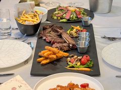 -华凌牛庄西餐厅(乌鲁木齐华凌美爵大饭店)