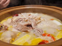 骨汤肚包鸡-明月楼