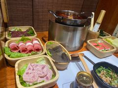 -独食火锅·半米屋台(直营总店)