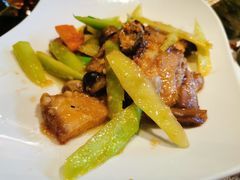 泰式牛肉芥兰炒河粉-食肆&Fourteen(武林夜市店)