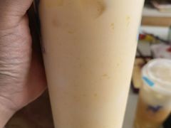 杨枝甘露芒果多-瑞幸咖啡(石榴中心店)