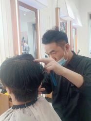 -心迪染发专门店