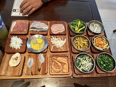 -银米·云南传统过桥米线(双廊黑金冠店)