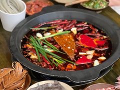 -黄潇洒老火锅(九眼桥宏济巷店)