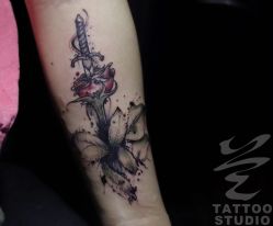 -见雾TATTOO STUDIO