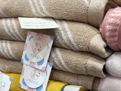 -曲江小商品批发市场(大世界国际广场店)