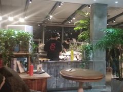 -HIGH FIVE哈福手工汉堡(桂林路店)