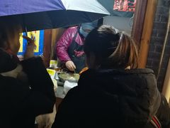 -玛马艾脆皮水磨年糕(湖北路87-89小区店)