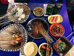 -马路边边串串香(苗栗路店)