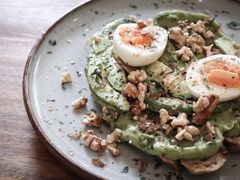 牛油果煮蛋吐司-RAC BAR(安福路店)