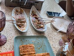 -小董哥烤串·爆汁大油边(故宫店)